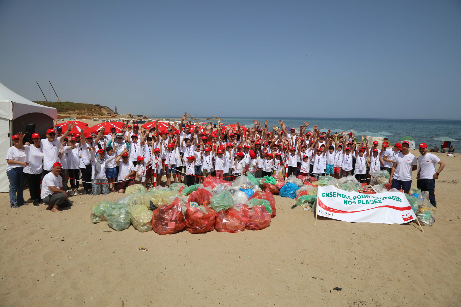 Beach cleaning volunteers